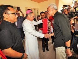 Uskup Agung Kupang Amanati Ganjar Soal Pemerataan BBM dan Tingkatkan SDM di NTT